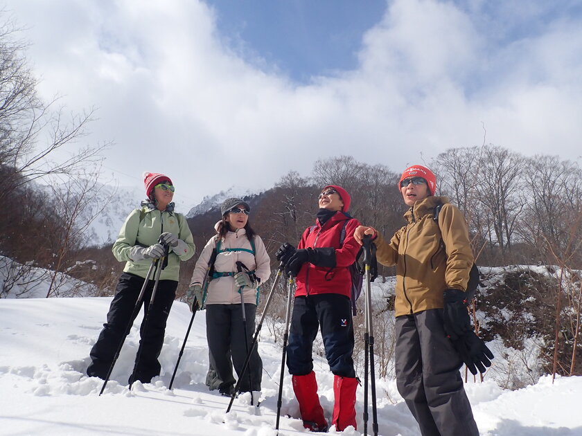 山ガールの旅（２日目）！もちろん今日も賑やかに雪景色を堪能ですね！001