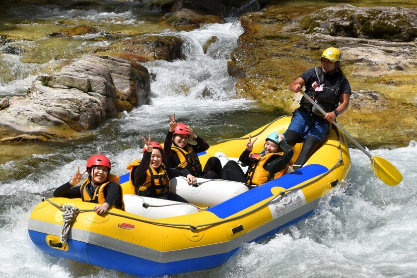 カメラに向かってハイポーズ！！002