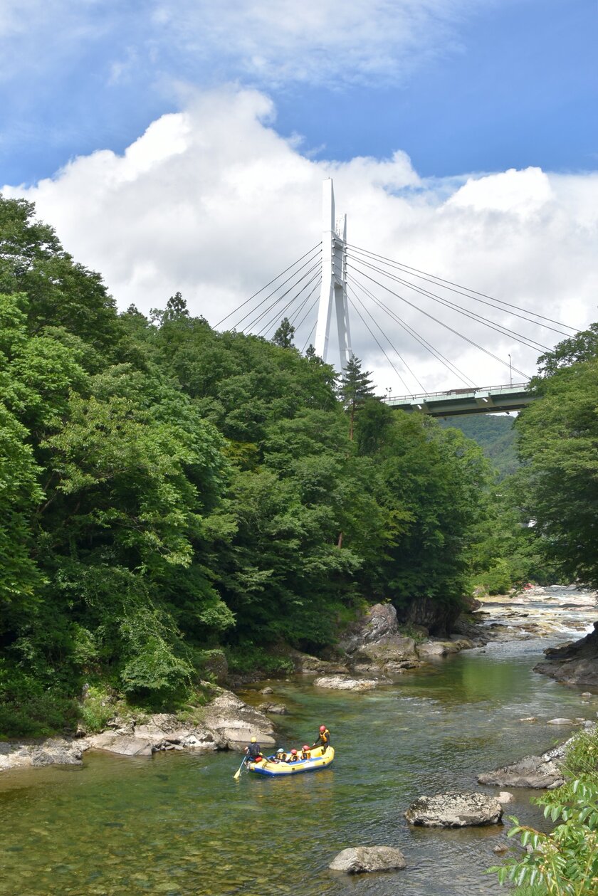 カメラに向かってハイポーズ！！001