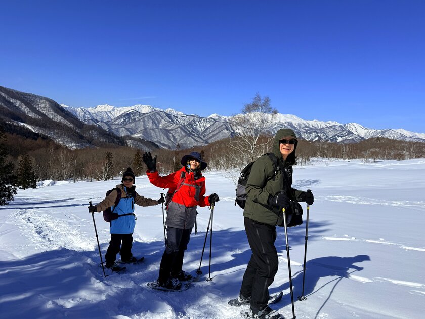 ぽかぽか陽気の青空スノーシュー001
