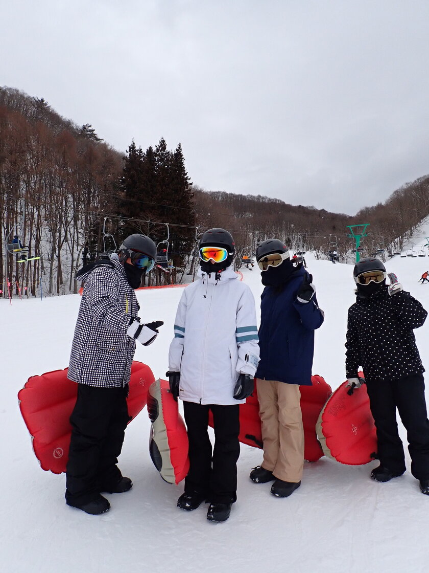 どんな天気でも、楽しんだもの勝ち！エアーボードで運動不足もスッキリ解消！！002